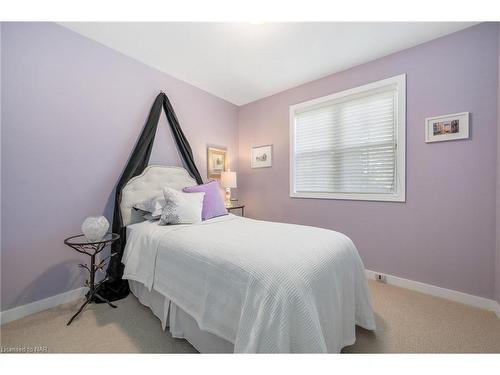 56 Chicory Crescent, St. Catharines, ON - Indoor Photo Showing Bedroom