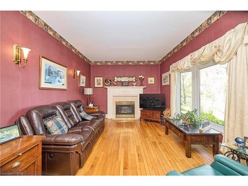 50 Henley Drive, St. Catharines, ON - Indoor Photo Showing Living Room With Fireplace