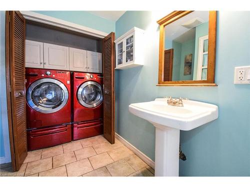 187 Gilmore Road, Fort Erie, ON - Indoor Photo Showing Laundry Room