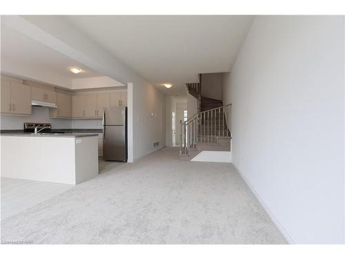 7403 Sandy Ridge Common, Niagara Falls, ON - Indoor Photo Showing Kitchen