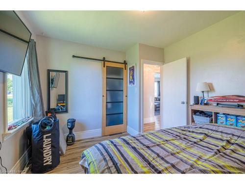 72002 Regional 24 Road, Wainfleet, ON - Indoor Photo Showing Bedroom