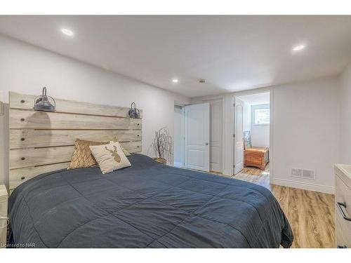 72002 Regional 24 Road, Wainfleet, ON - Indoor Photo Showing Bedroom