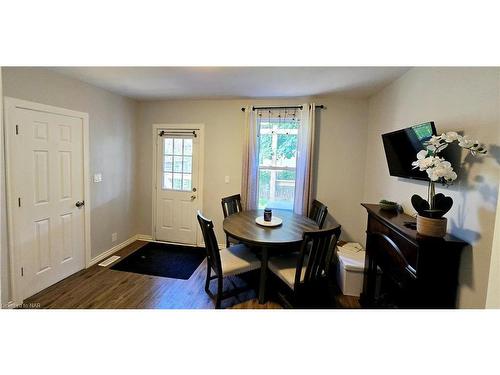 76 Chaplin Avenue, St. Catharines, ON - Indoor Photo Showing Dining Room