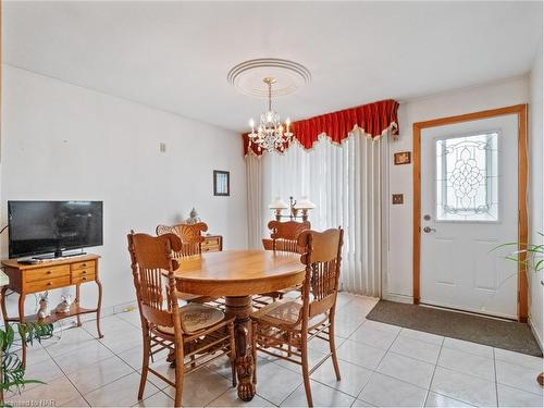 43 Mary Street, Fort Erie, ON - Indoor Photo Showing Dining Room