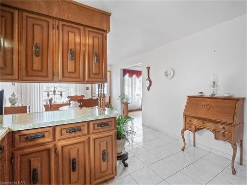 43 Mary Street, Fort Erie, ON - Indoor Photo Showing Kitchen