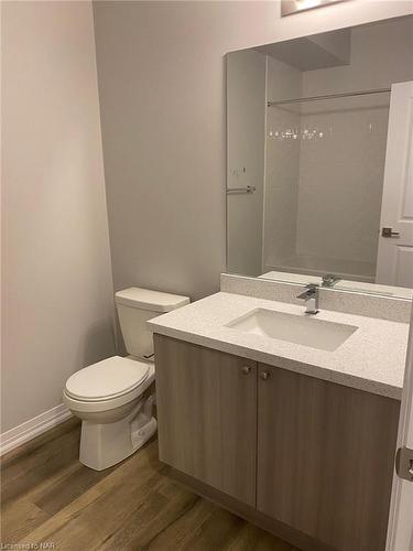 75-6705 Cropp Street, Niagara Falls, ON - Indoor Photo Showing Bathroom