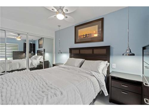 434 Scholfield Avenue N, Welland, ON - Indoor Photo Showing Bedroom