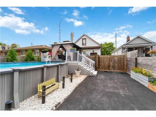 434 Scholfield Avenue N, Welland, ON - Outdoor With Above Ground Pool