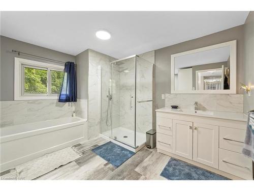 505 Vine Street, St. Catharines, ON - Indoor Photo Showing Bathroom