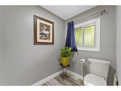 505 Vine Street, St. Catharines, ON - Indoor Photo Showing Bathroom