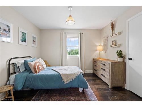 20 Edgedale Road, St. Catharines, ON - Indoor Photo Showing Bedroom