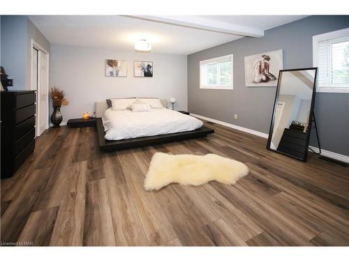 63 Catherine Street, Fort Erie, ON - Indoor Photo Showing Bedroom