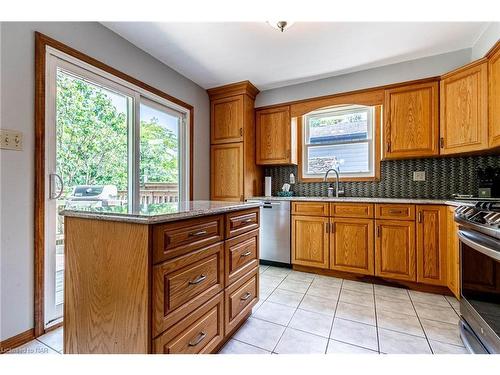 123 1/2 Keefer Road, Thorold, ON - Indoor Photo Showing Kitchen