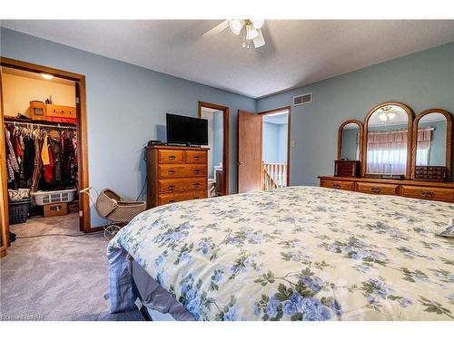 123 1/2 Keefer Road, Thorold, ON - Indoor Photo Showing Bedroom