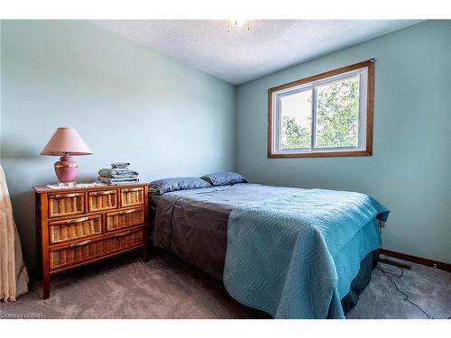 123 1/2 Keefer Road, Thorold, ON - Indoor Photo Showing Bedroom