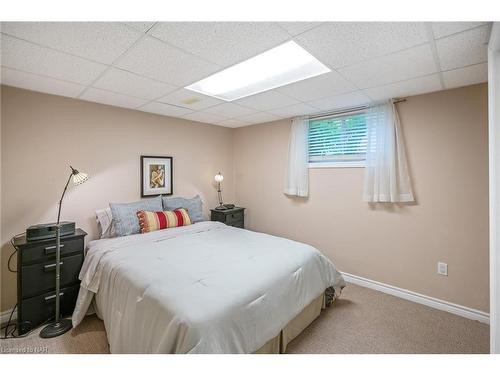 50 Portal Drive, Port Colborne, ON - Indoor Photo Showing Bedroom