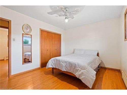 20 Cedar Street, Port Colborne, ON - Indoor Photo Showing Bedroom