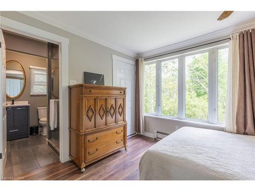 23 Hainer Street, St. Catharines, ON - Indoor Photo Showing Bedroom