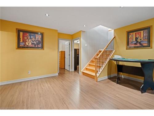 2663 Thompson Road, Niagara Falls, ON - Indoor Photo Showing Other Room