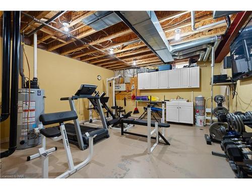 2663 Thompson Road, Niagara Falls, ON - Indoor Photo Showing Gym Room