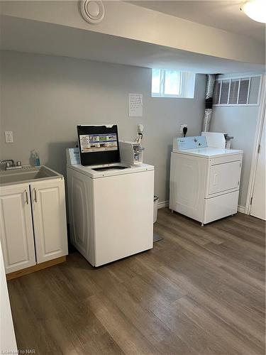 Lower-4961 Armoury Street, Niagara Falls, ON - Indoor Photo Showing Laundry Room