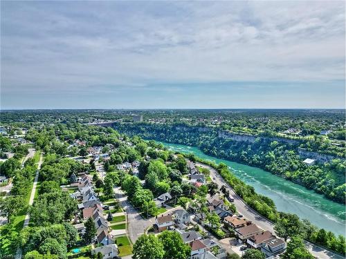 5215 Palmer Avenue, Niagara Falls, ON - Outdoor With View