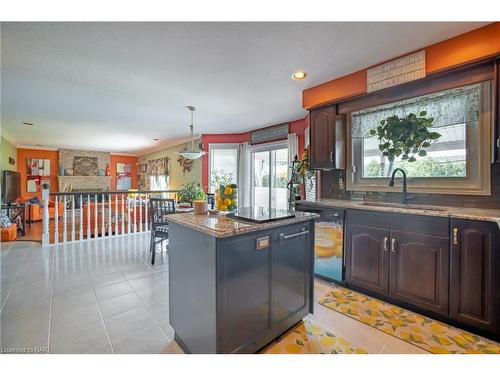 23 Green Meadow Crescent, Welland, ON - Indoor Photo Showing Kitchen