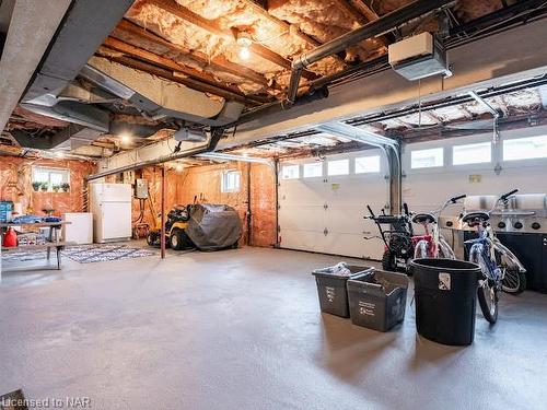 101 Tennessee Avenue, Port Colborne, ON - Indoor Photo Showing Garage