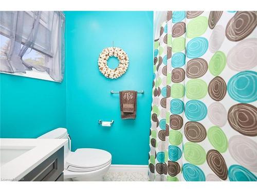 7623 Cavendish Drive, Niagara Falls, ON - Indoor Photo Showing Bathroom