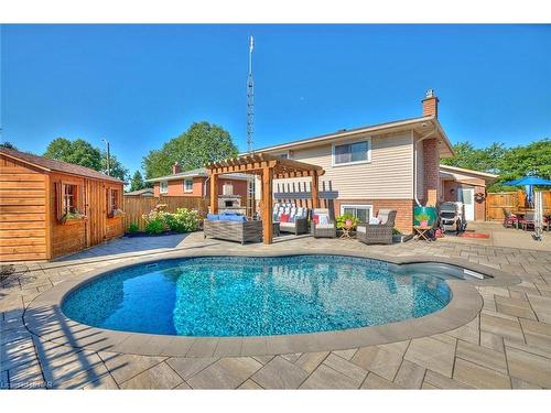 7623 Cavendish Drive, Niagara Falls, ON - Outdoor With In Ground Pool With Deck Patio Veranda With Backyard