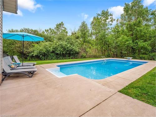 10252 Willoughby Drive, Niagara Falls, ON - Outdoor With In Ground Pool With Deck Patio Veranda With Backyard