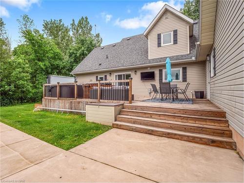 10252 Willoughby Drive, Niagara Falls, ON - Outdoor With Deck Patio Veranda With Exterior
