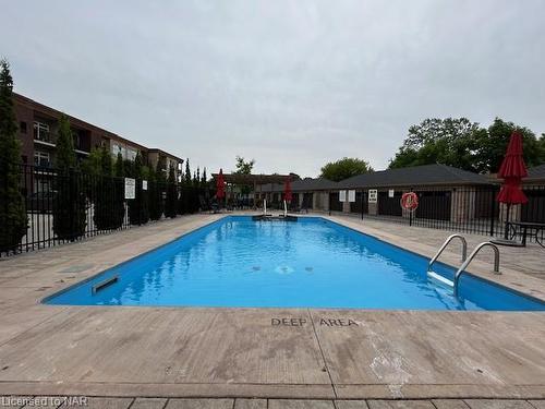 111-4644 Pettit Avenue, Niagara Falls, ON - Outdoor With In Ground Pool