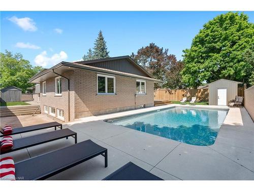 7148 Mccoll Drive, Niagara Falls, ON - Outdoor With In Ground Pool With Deck Patio Veranda