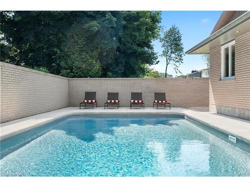 7148 Mccoll Drive, Niagara Falls, ON - Outdoor With In Ground Pool With Backyard