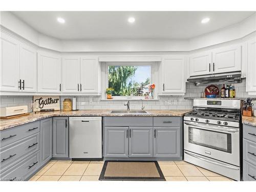 9 Crestcombe Road, St. Catharines, ON - Indoor Photo Showing Kitchen