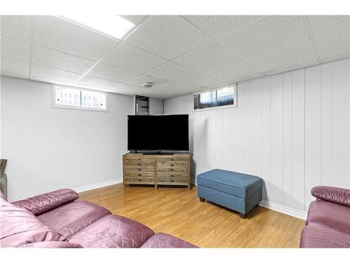 9 Crestcombe Road, St. Catharines, ON - Indoor Photo Showing Basement