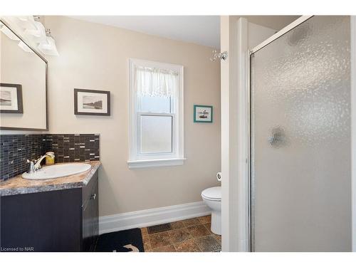 269 Sugarloaf Street, Port Colborne, ON - Indoor Photo Showing Bathroom