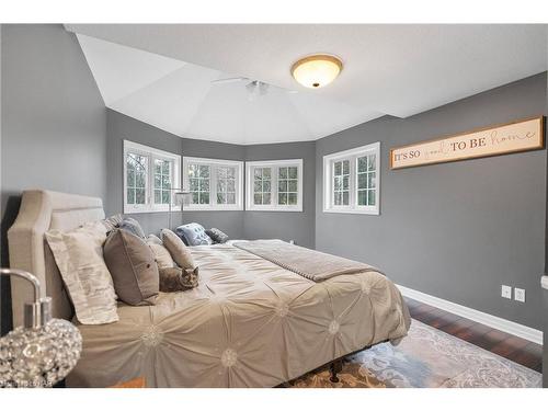 279 Lakeshore Road West Road, Port Colborne, ON - Indoor Photo Showing Bedroom