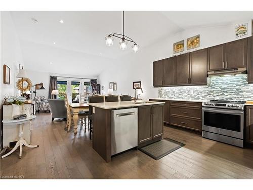 3608 Hibbard St Street, Ridgeway, ON - Indoor Photo Showing Kitchen With Upgraded Kitchen