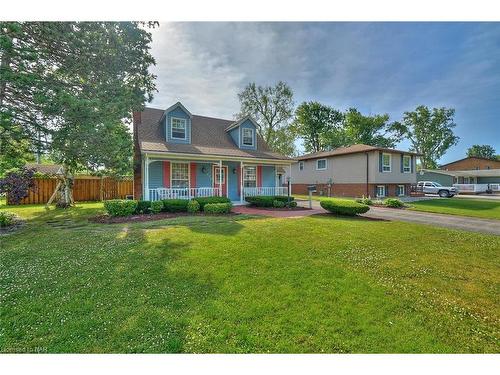 570 Lakeside Road, Fort Erie, ON - Outdoor With Deck Patio Veranda With Facade