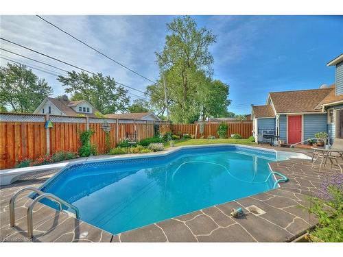 570 Lakeside Road, Fort Erie, ON - Outdoor With In Ground Pool With Backyard