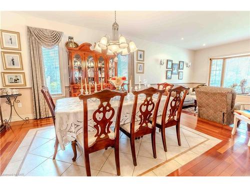 6287 Emma Street, Niagara Falls, ON - Indoor Photo Showing Dining Room