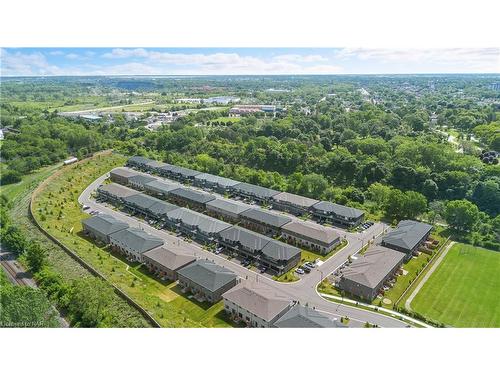 21-4552 Portage Road, Niagara Falls, ON - Outdoor With View