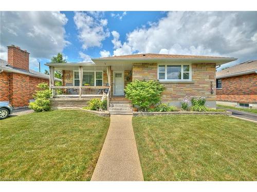 41 Parkdale Drive, Thorold, ON - Outdoor With Deck Patio Veranda