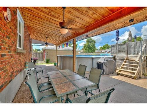 41 Parkdale Drive, Thorold, ON - Outdoor With Deck Patio Veranda With Exterior