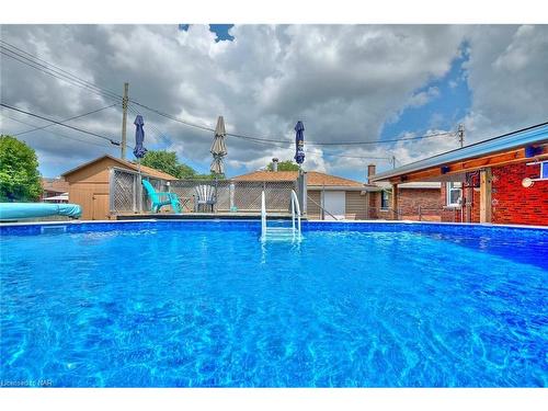 41 Parkdale Drive, Thorold, ON - Outdoor With Above Ground Pool