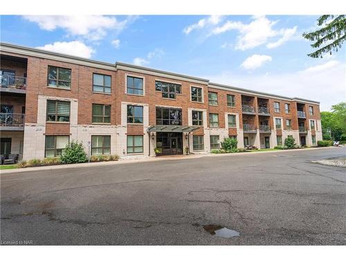 203-2799 St. Paul Avenue, Niagara Falls, ON - Outdoor With Balcony With Facade