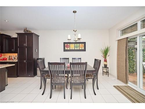 10-6334 Desanka Avenue, Niagara Falls, ON - Indoor Photo Showing Dining Room