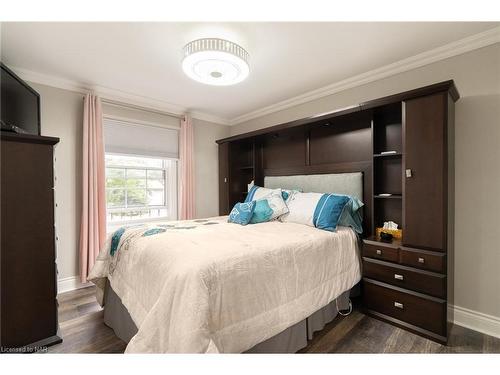 93 Dunvegan Road, St. Catharines, ON - Indoor Photo Showing Bedroom